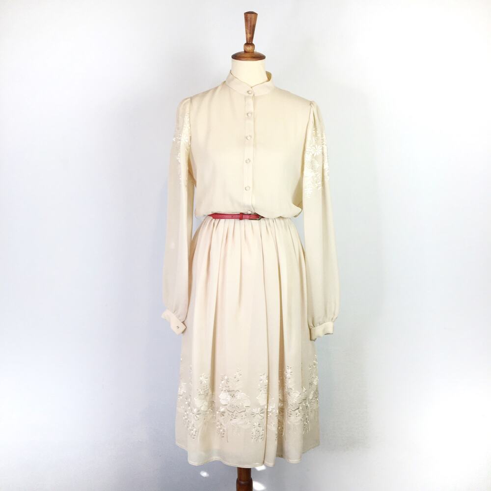 Vintage Ruth McCulloch long sleeve white embroidered dress 50s 60s Size Small